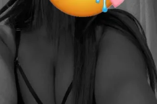 new girlie in town - Image 1