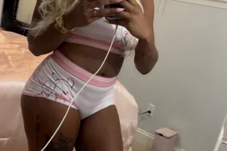 CREAMY EBONY PLAYMATE😘🍫 READY FOR FUN 24/7 🍭 - Image 9