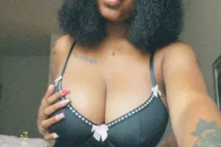 Hi babes , Im honey new in town - Image 3